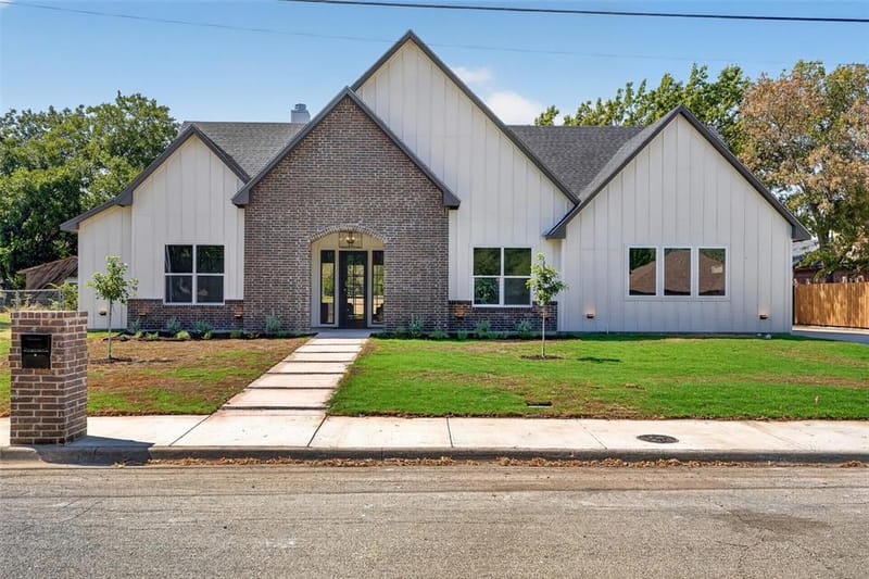 717 Easley Street, White Settlement TX 76108 - Photo 2