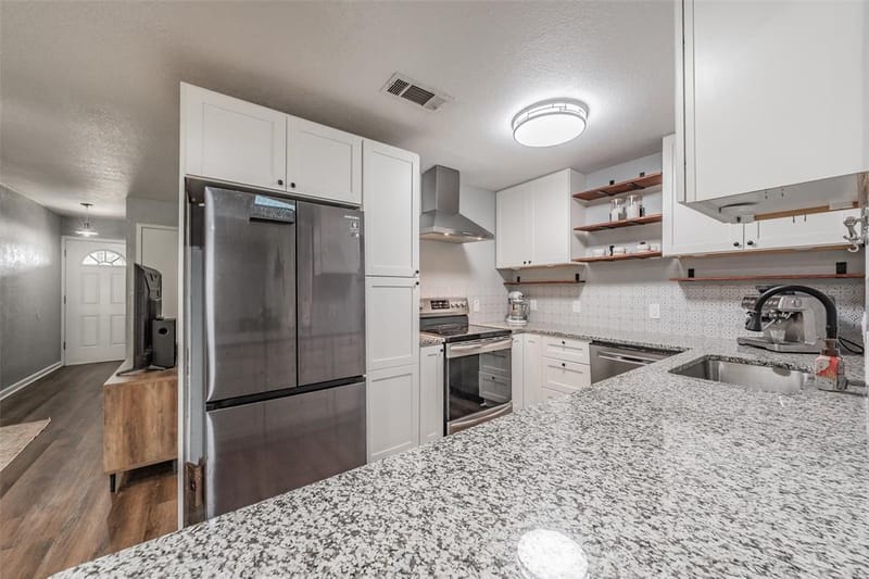 7008 Smithfield Road, North Richland Hills TX 76182 - Photo 7