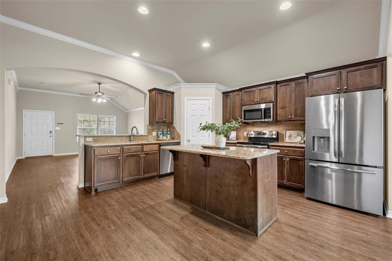 905 Heston Circle, Robinson TX 76706 - Photo 9