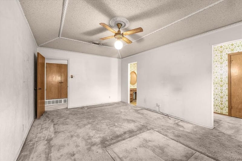 1007 Field Crest Court, Arlington TX 76012 - Photo 14