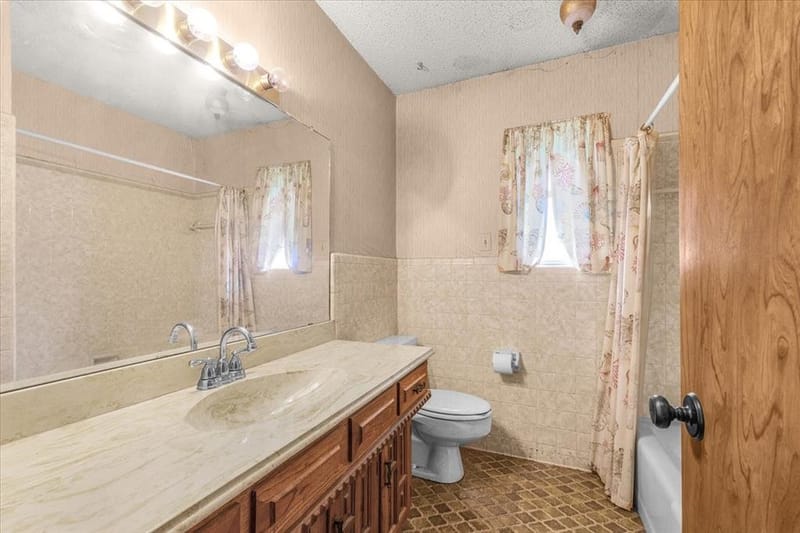 1007 Field Crest Court, Arlington TX 76012 - Photo 21