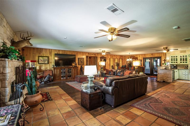 2043 Huddleston Road, Sunset TX 76270 - Photo 12