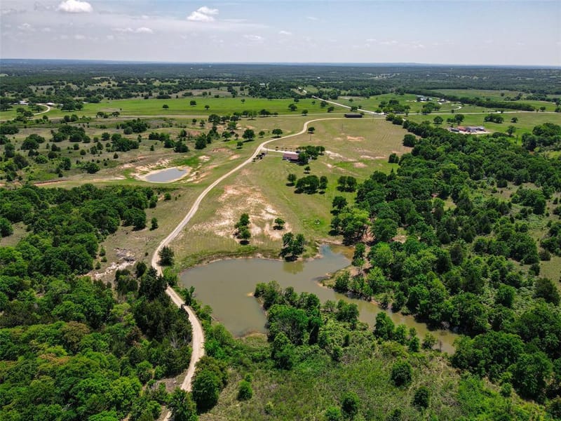 2043 Huddleston Road, Sunset TX 76270 - Photo 4