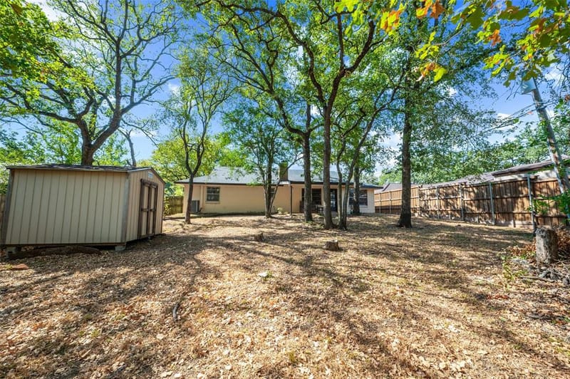 608 Ridgewood Circle, Hurst TX 76054 - Photo 32