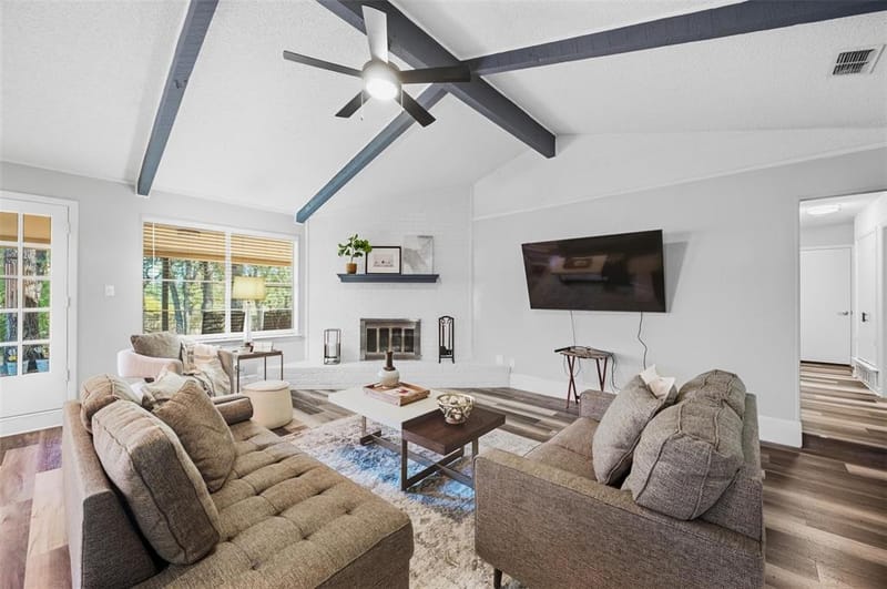 608 Ridgewood Circle, Hurst TX 76054 - Photo 8