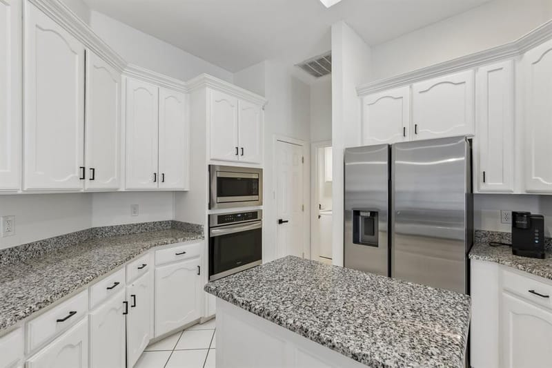 3115 Sandcastle Trail, Arlington TX 76012 - Photo 8