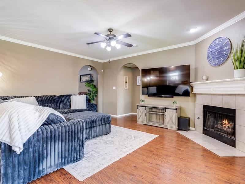 660 Chestnut Lane, Saginaw TX 76179 - Photo 7