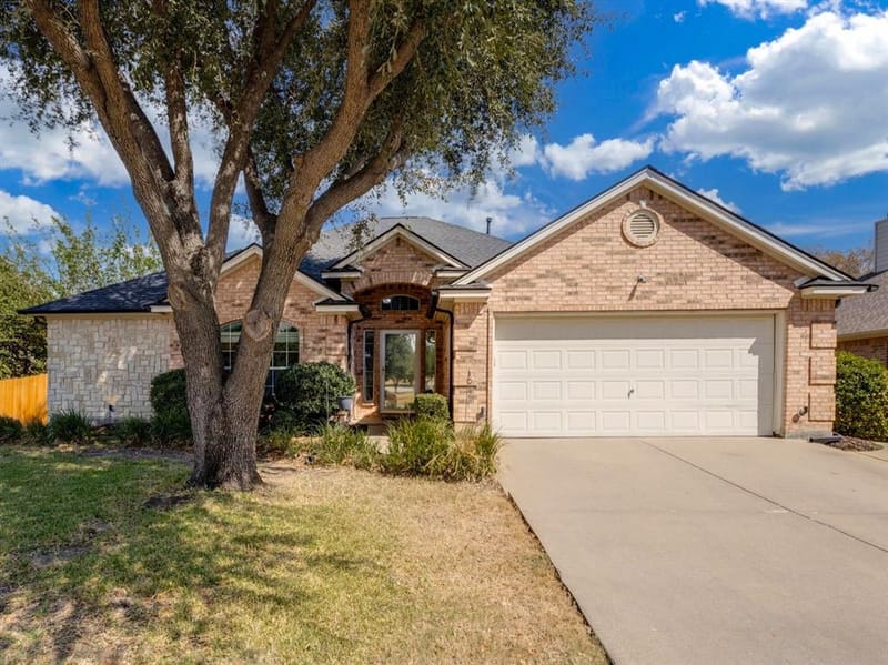 660 Chestnut Lane, Saginaw TX 76179