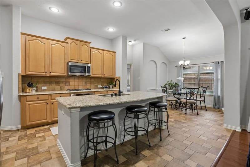 2723 Ponce De Leon, Grand Prairie TX 75054 - Photo 13