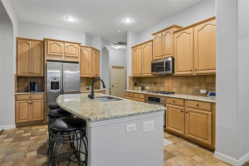2723 Ponce De Leon, Grand Prairie TX 75054 - Photo 12