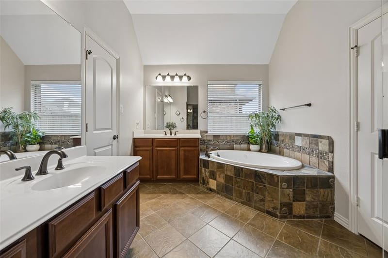 2723 Ponce De Leon, Grand Prairie TX 75054 - Photo 20