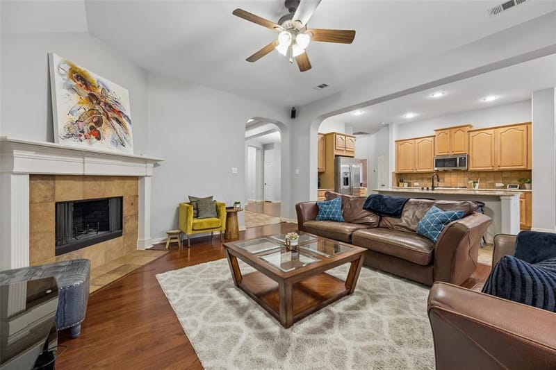 2723 Ponce De Leon, Grand Prairie TX 75054 - Photo 8