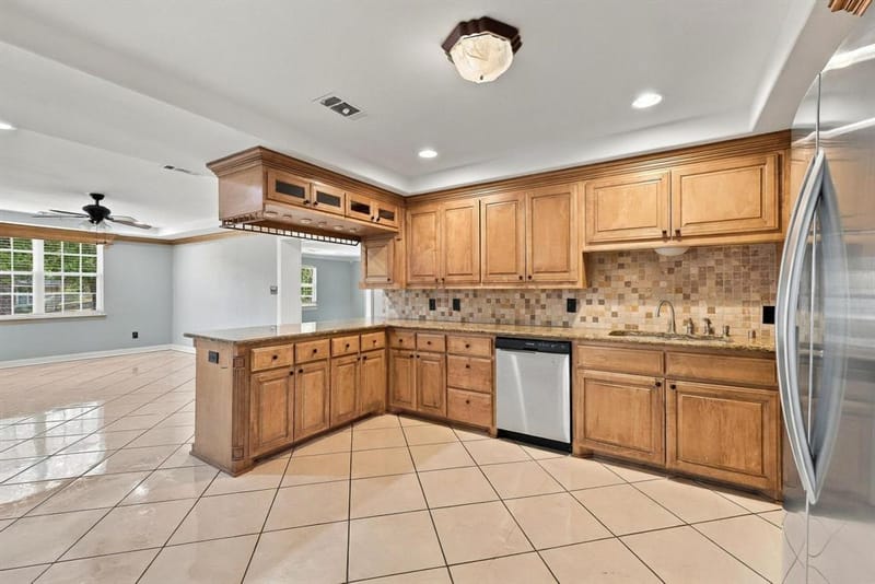 424 W Sears Street, Denison TX 75020 - Photo 10