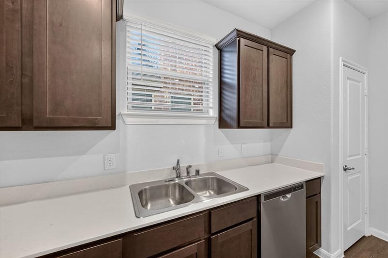 3920 Oak Creek Circle, Denison TX 75020 - Photo 8