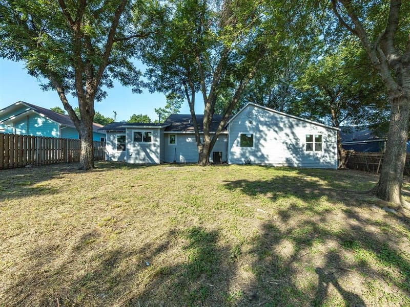 1106 N McKinney Street, Ennis TX 75119 - Photo 26
