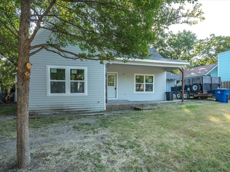 1106 N McKinney Street, Ennis TX 75119 - Photo 8