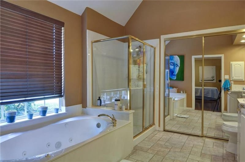 8626 Forest Glen Drive, Irving TX 75063 - Photo 7