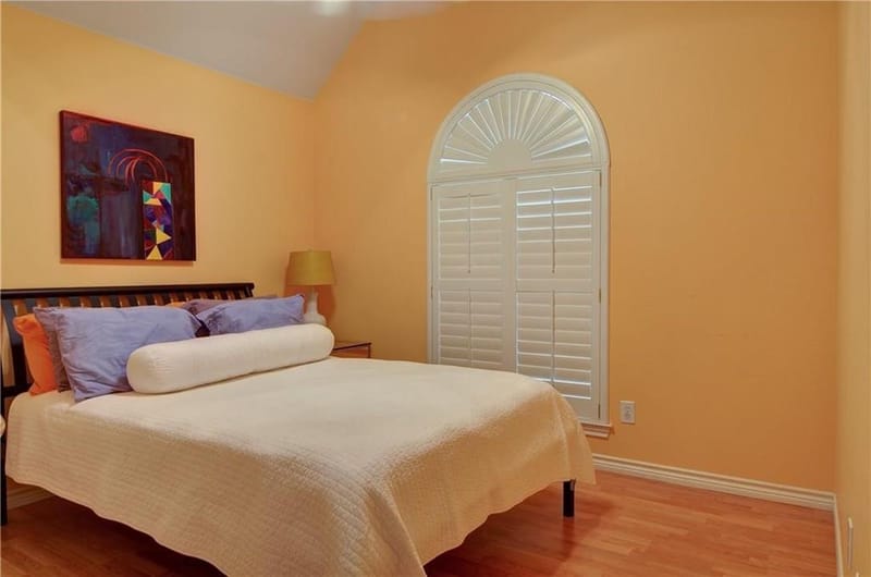 8626 Forest Glen Drive, Irving TX 75063 - Photo 9