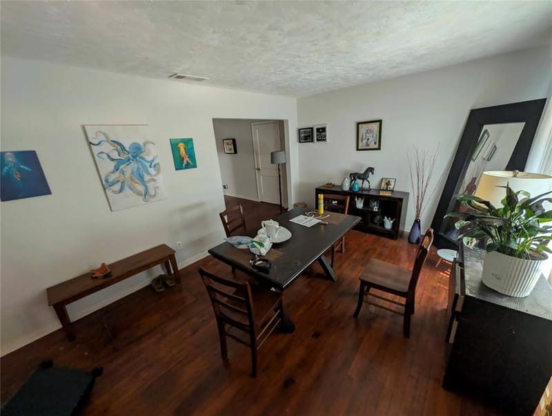 2723 Grayson Drive, Dallas TX 75224 - Photo 2