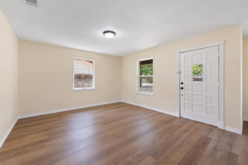 101 Myers Avenue, Cleburne TX 76033 - Photo 2