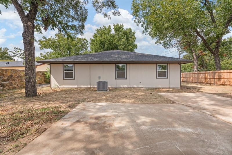 101 Myers Avenue, Cleburne TX 76033 - Photo 29