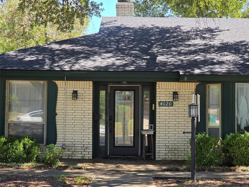 4620 Starlight Drive, Haltom City TX 76117 - Photo 2