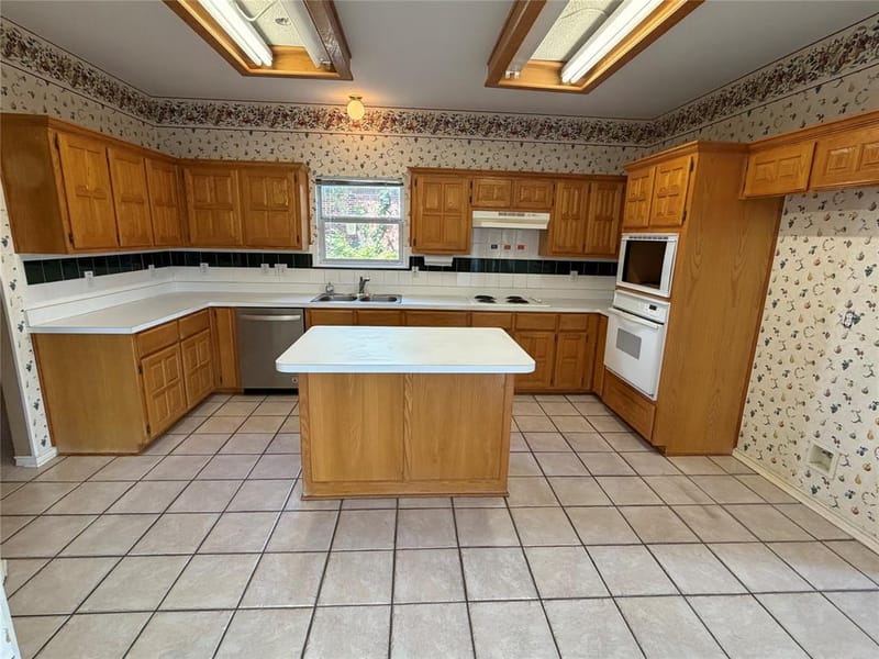 4006 Pointe Loma Drive, Rowlett TX 75088 - Photo 2