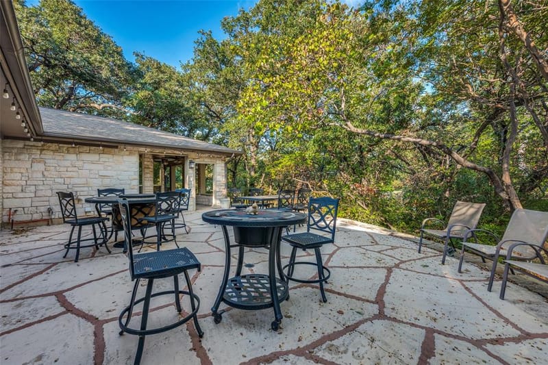 2821 Buffalo Court, Arlington TX 76013 - Photo 3