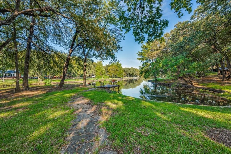 2821 Buffalo Court, Arlington TX 76013 - Photo 5