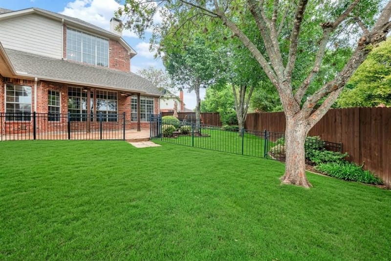 4433 Creekbend Circle, Richardson TX 75082 - Photo 2