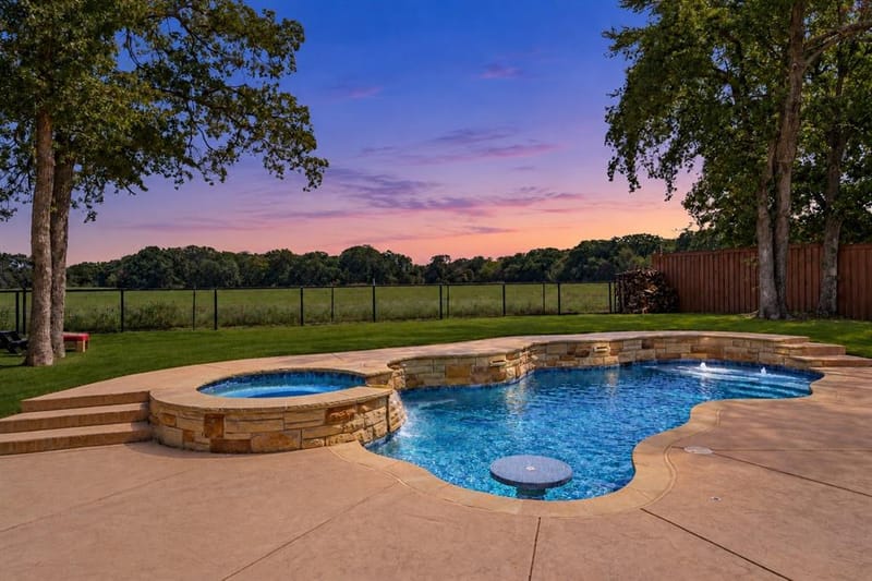 107 Willow Oak Drive, Krugerville TX 76227 - Photo 2