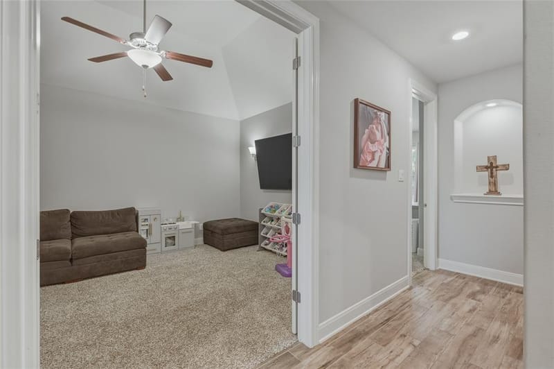 107 Willow Oak Drive, Krugerville TX 76227 - Photo 16