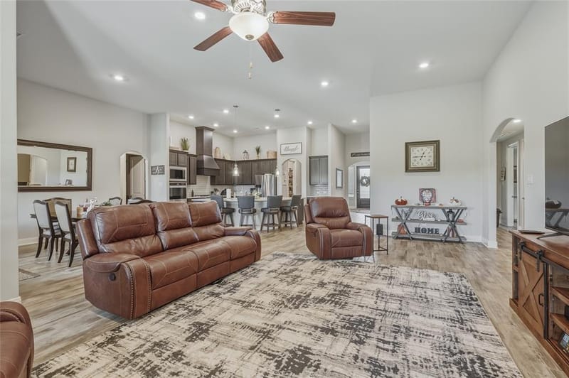 107 Willow Oak Drive, Krugerville TX 76227 - Photo 8