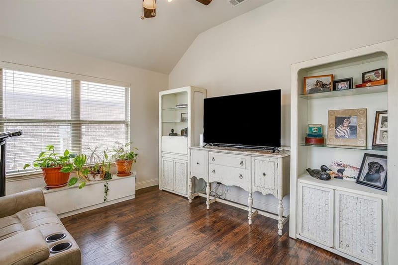 1169 Spring Cress Drive, Burleson TX 76028 - Photo 6