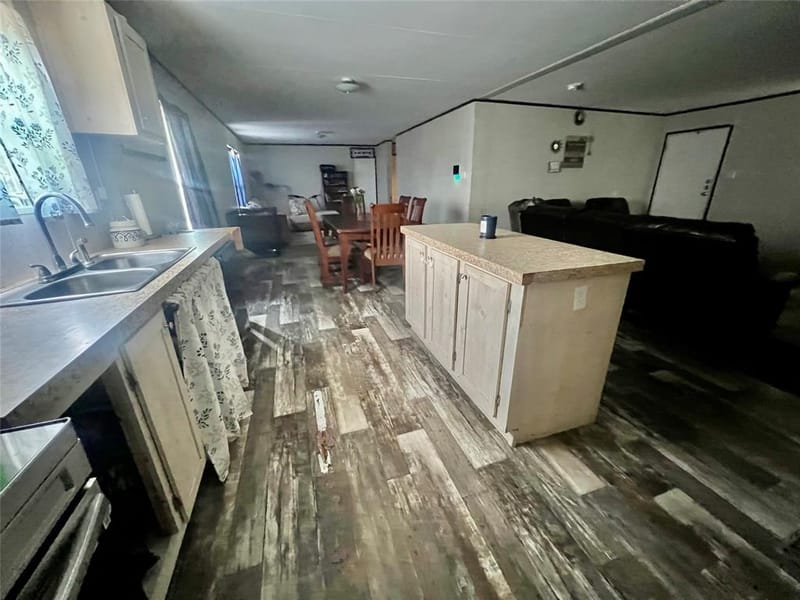 806 S 3rd Street # 6, Grandview TX 76050 - Photo 30