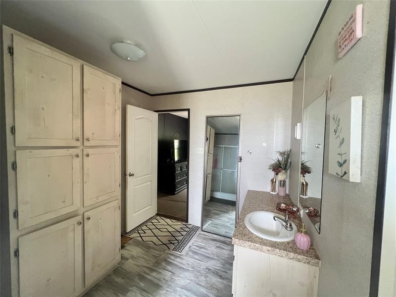 806 S 3rd Street # 6, Grandview TX 76050 - Photo 19