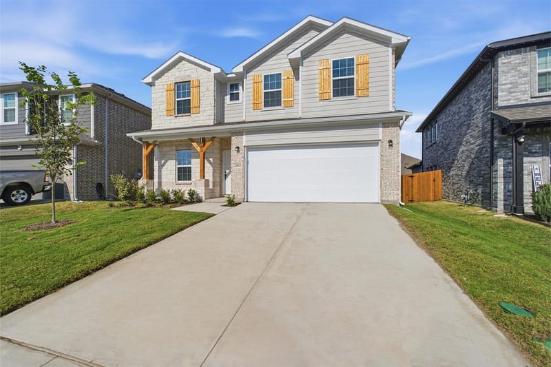 2105 Milligan Street, Forney TX 75126 - Photo 2