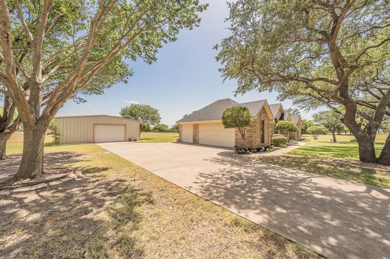 2305 Floyd Hampton Road, Crowley TX 76036 - Photo 6