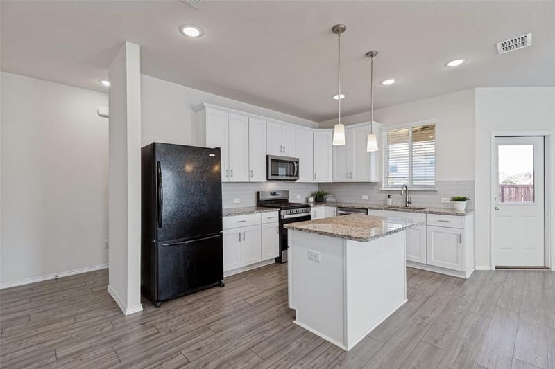 713 Feldspar Way, Princeton TX 75407 - Photo 4