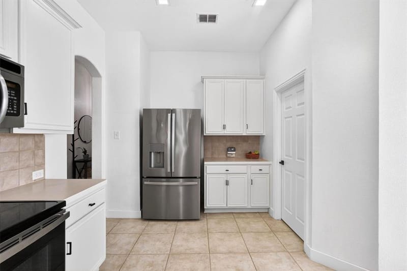1347 Lake Forest Drive, Grand Prairie TX 75052 - Photo 9