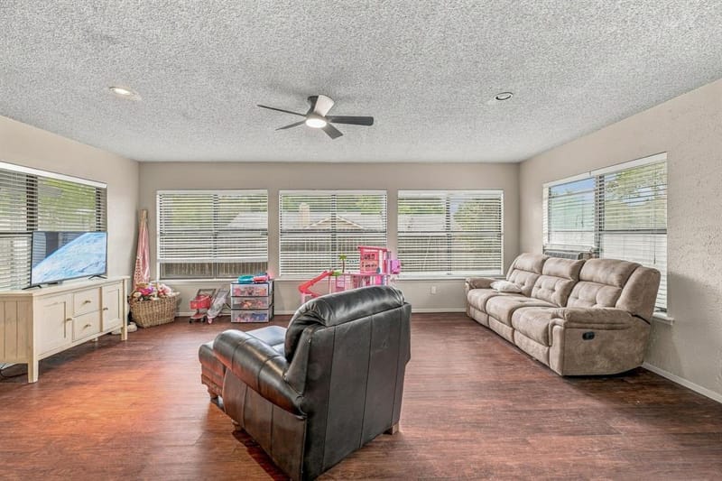 1190 N Charlotte Avenue, Stephenville TX 76401 - Photo 27