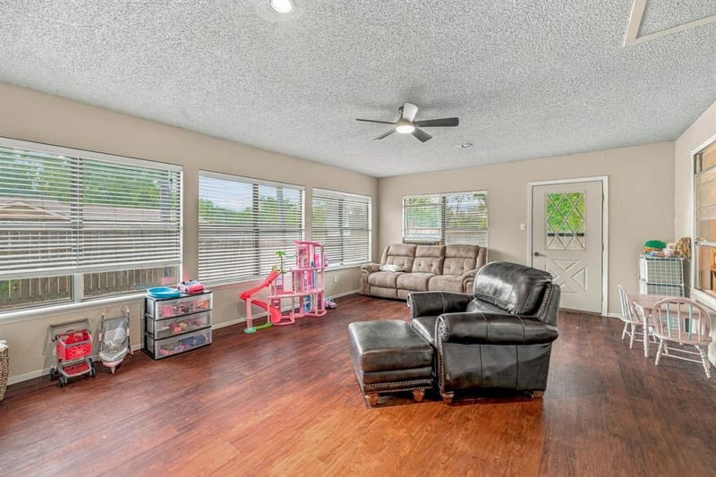 1190 N Charlotte Avenue, Stephenville TX 76401 - Photo 28