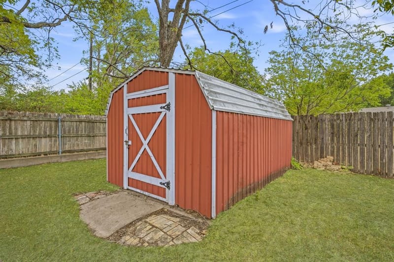1190 N Charlotte Avenue, Stephenville TX 76401 - Photo 31