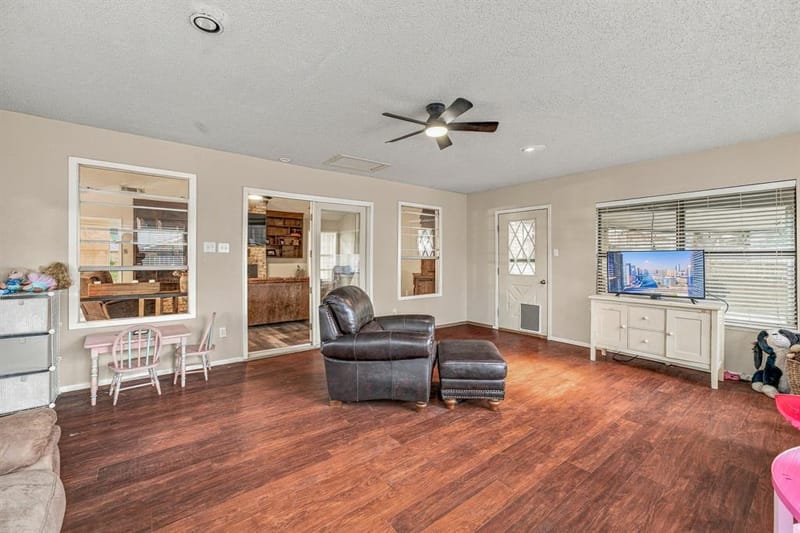 1190 N Charlotte Avenue, Stephenville TX 76401 - Photo 29