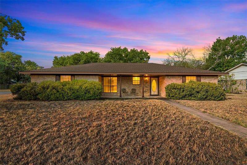 400 N Walnut Street, Waco TX 76705