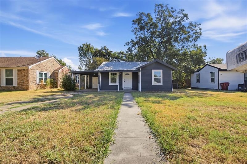 1916 Liberty Street, Bonham TX 75418
