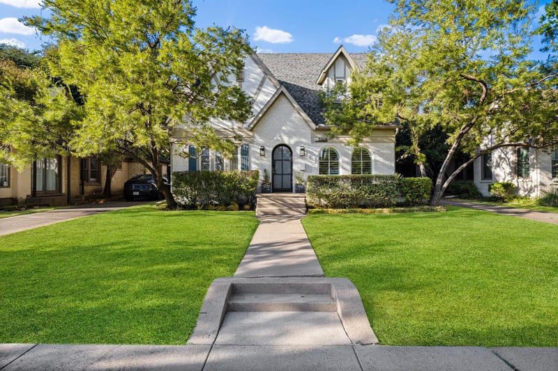 5709 Kenwood Avenue, Dallas TX 75206