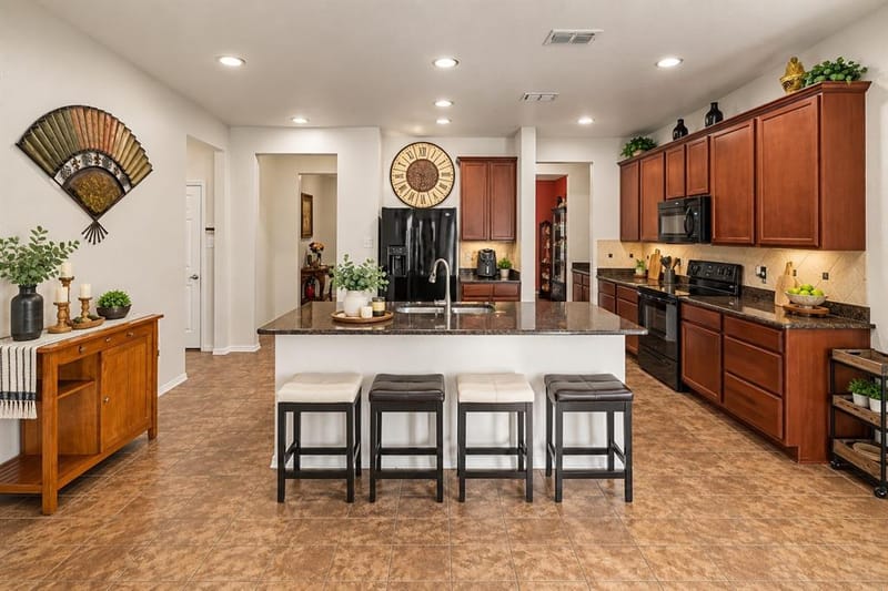 3428 Oceanview Drive, Denton TX 76208 - Photo 2