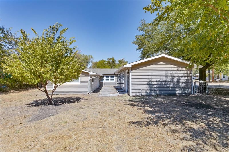 1818 Tyler Street, Denton TX 76209 - Photo 23