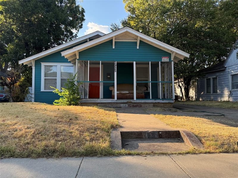 2925 Lenway Street, Dallas TX 75215
